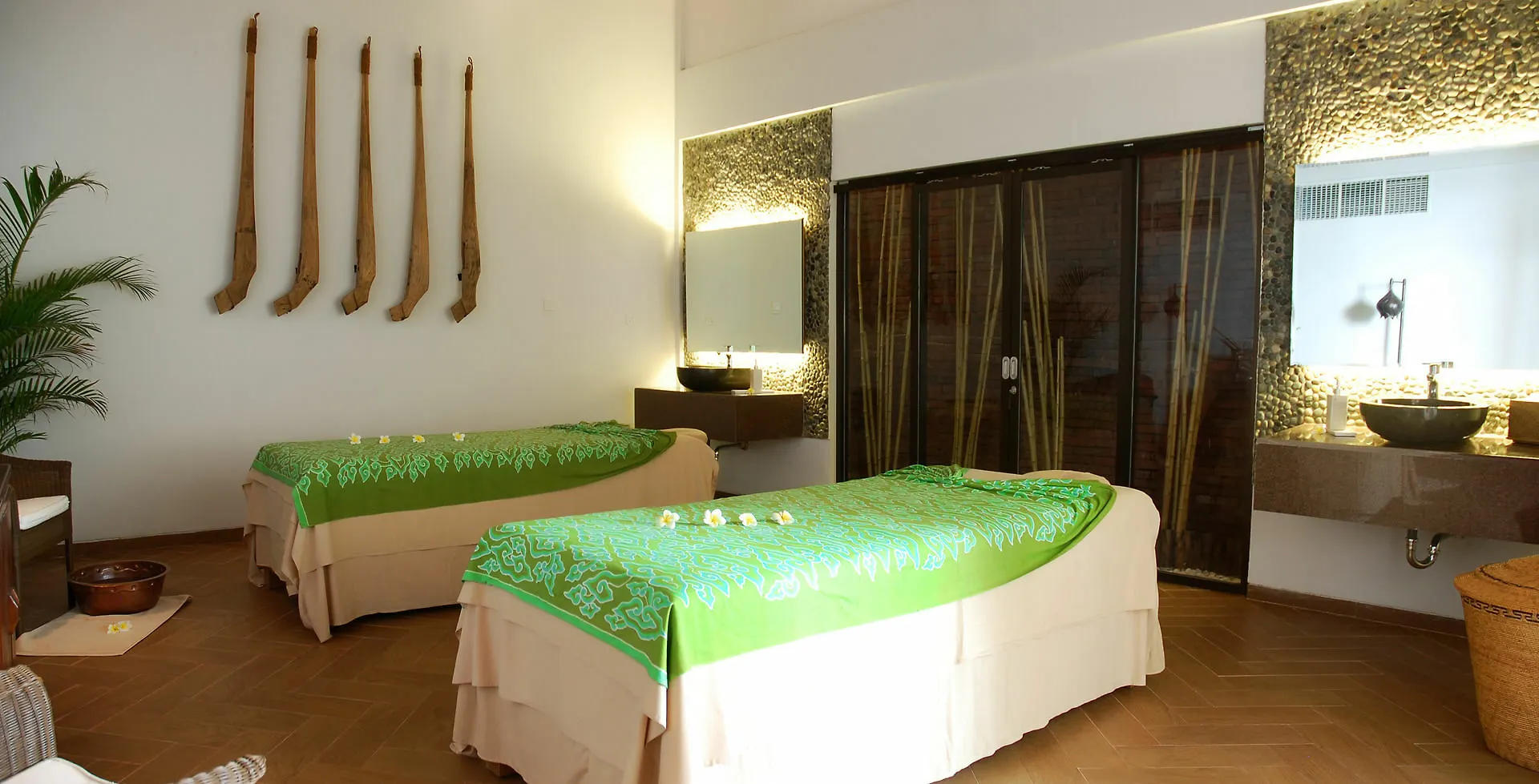 Away Bali Legian Camakila Resort 4*, Legian (Bali)